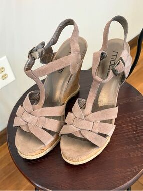 Moda Taupe Suede Braided Espadrille Wedge Sandals